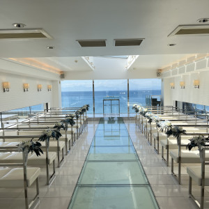 海に続くようなバージンロード|772032さんのSCAPES THE SUITE(スケープスザスィート)の写真(2542856)