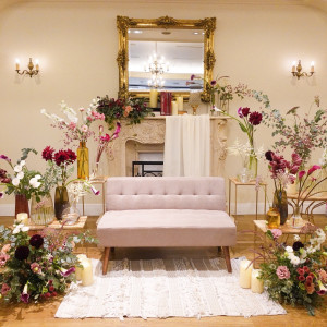 ソファは会場備え付けの3種類がデフォルトで選べました|772060さんのアーカンジェル代官山/テイクアンドギヴ・ニーズウェディングの写真(2543450)