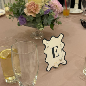 席の装花|772103さんのヒルサイドクラブ迎賓館（八王子）/テイクアンドギヴ・ニーズウェディングの写真(2543781)