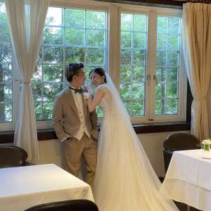 レストラン部分(待ち合い室)での撮影|772115さんのオーベルジュ・ド・リル サッポロ (ひらまつウエディング)の写真(2543605)