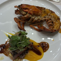 えびと肉。とてもおいしかった。