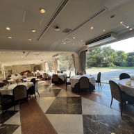 披露宴会場(横)