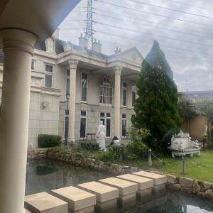 80人が入る外観です。|772268さんのアンジェリカ ノートルダム/FIVESTAR WEDDINGの写真(2549450)