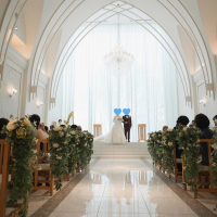 光がいっぱい入るきれいなチャペルでした