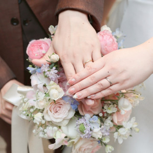 ブーケと一緒に撮影してもらいました|772274さんのララシャンスOKAZAKI迎賓館の写真(2577077)