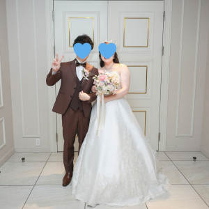 解散後、披露宴会場外で撮ってもらいました|772274さんのララシャンスOKAZAKI迎賓館の写真(2579737)