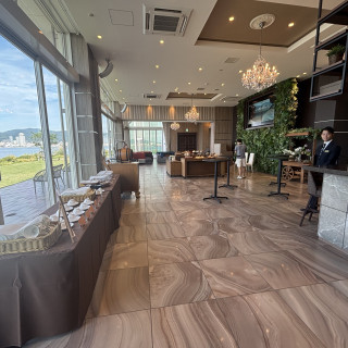 デザートビュッフェやエンディングムービーを見る場所