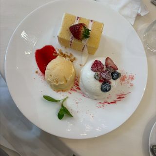 ニーズ大津 by T&G WEDDING(旧 アクアテラス迎賓館 大津)のクチコミ 料理・ケーキの写真（1枚目）