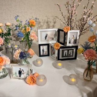 ウエルカムボードと装花です。