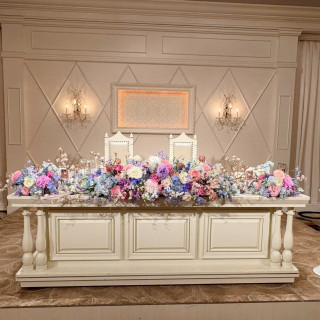 メインテーブルの装花です。