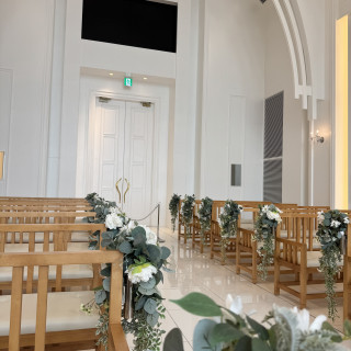 チャペルの中のモニター