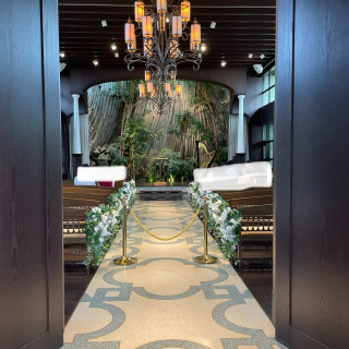 チャペルの入口からの景色