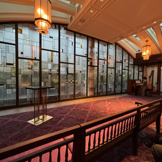 挙式場は雰囲気のあるオシャレなイメージ