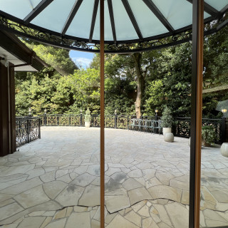 披露宴会場についているテラス(披露宴している人だけが利用可)
