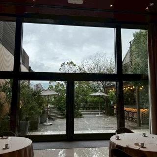 雨模様ですが、眩しすぎず綺麗な光の入り方でした。