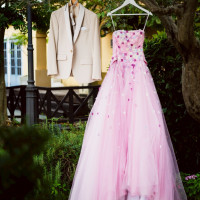 タキシードとドレス