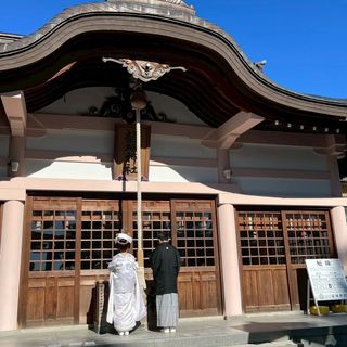 厳かで、日本の結婚文化らしさが強く表れた一枚です。