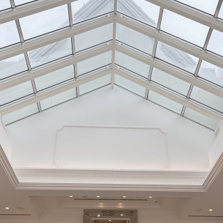 チャペル出口の屋根　全天候型