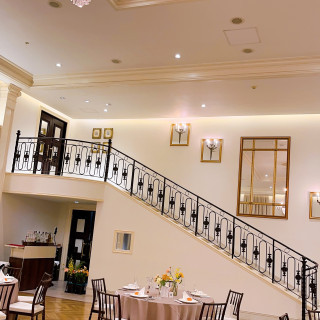 階段つき披露宴会場