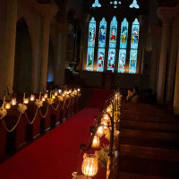 ライトを落としたチャペル