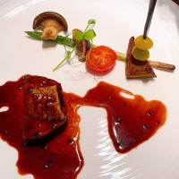 メインのステーキと野菜