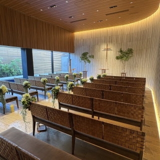 周りの壁は石造りで素敵でした。