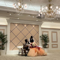 会場後方にソファ席があり、ここでみんなと写真を撮りました。