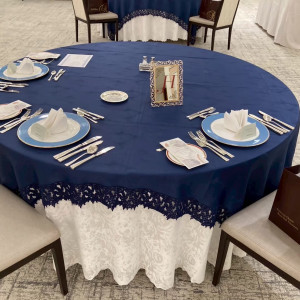 テーブルはシックなネイビーを選びました。|772691さんのセントパトリック・チャーチ/ロイヤルホールヨコハマの写真(2546646)