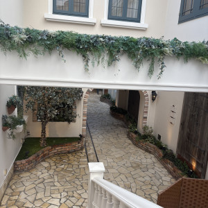 この階段を降りるのすらワクワクする|772709さんのアニヴェルセル ヒルズ横浜の写真(2545986)