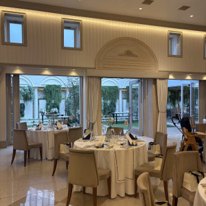 ガーデンを臨みながらの披露宴|772709さんのアニヴェルセル ヒルズ横浜の写真(2545984)