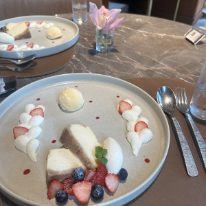 サプライズでチーズケーキ!美味しすぎました|772735さんのキンプトン新宿東京の写真(2551699)