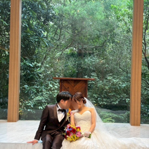 チャペルの写真です。緑が綺麗です。|772744さんのベイサイドパーク迎賓館（千葉みなと）/テイクアンドギヴ・ニーズウェディングの写真(2546260)