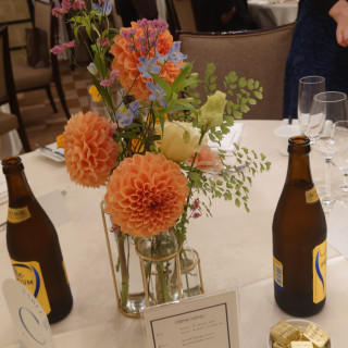 テーブルは6人かけてもゆったり楽しめます。