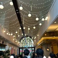 1階のカフェ部分です。挙式後にここを通りました。