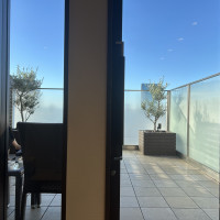 外の喫煙スペースです