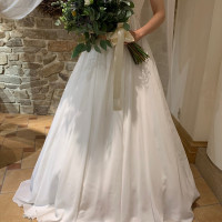 新婦白ドレスです