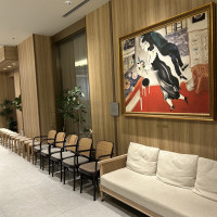 1階ロビー（カフェ前）です。