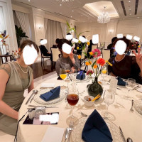 披露宴会場テーブルです