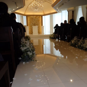 挙式会場バージンロードです|772949さんのラグナヴェール仙台の写真(2576160)