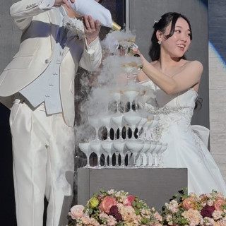 乾杯後のシャンパンタワー