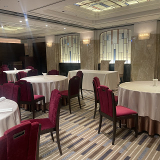 ゲストテーブルと高砂