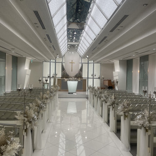 チャペル挙式（照明明るいバージョン）