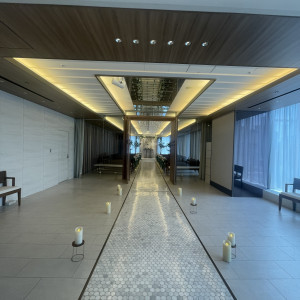 チャペル入場前の待機場所|773005さんのザ マグナス 東京（THE MAGNUS TOKYO)の写真(2619164)