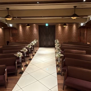 ゲストの席です。たくさん座れそうです。