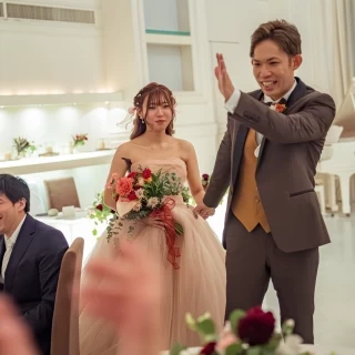 最後ゲストの皆様にご挨拶しながらテーブルラウンド！