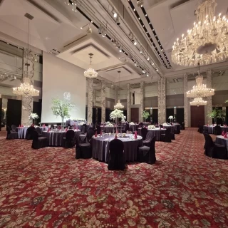 地下のボールルーム