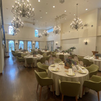 カジュアルな披露宴会場