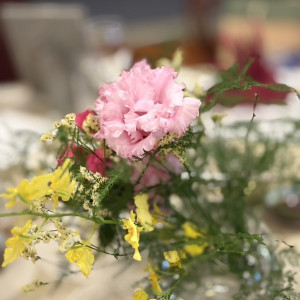 テーブル上の装花|773105さんの乃木神社・乃木會館の写真(2548008)