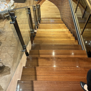 披露宴会場の階段