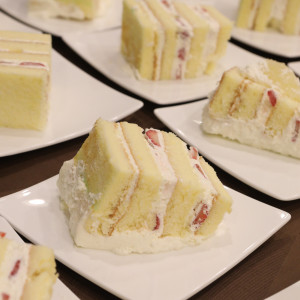 ウェディングケーキを切り分けていただきました。|773306さんの弘前パークホテルの写真(2567972)